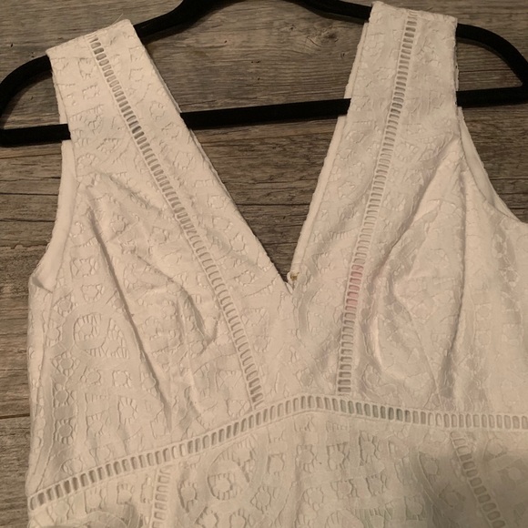 Oyster Shell Lace Lilly Pulitzer Dress Size 2 - Picture 3 of 5